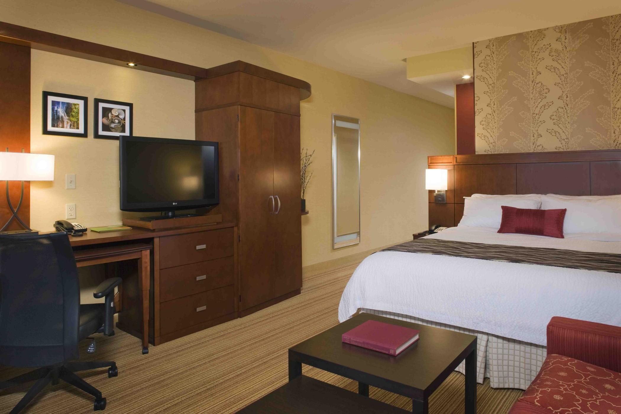 Courtyard By Marriott Maui Kahului Airport Hotel Bagian luar foto