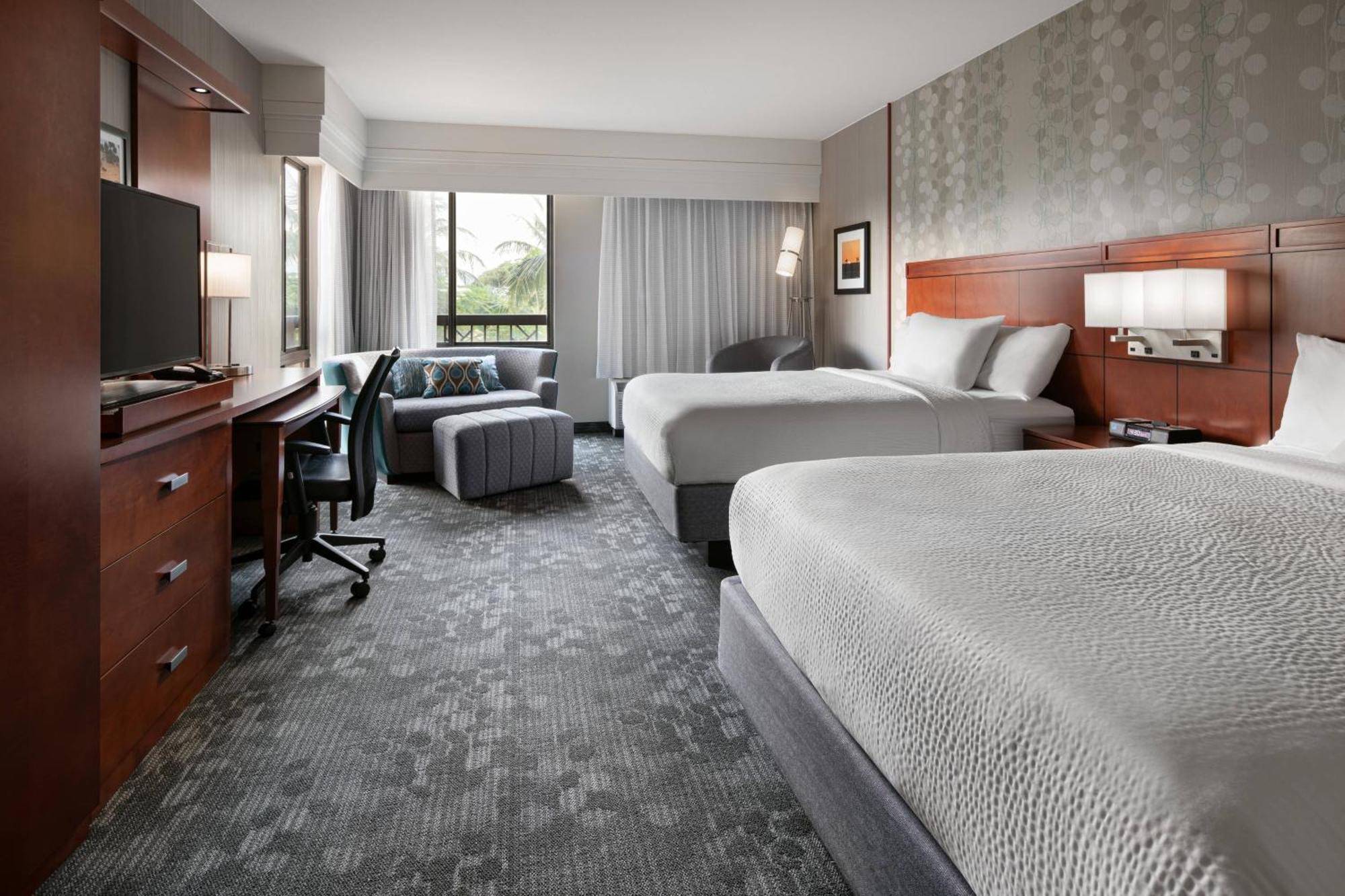 Courtyard By Marriott Maui Kahului Airport Hotel Bagian luar foto
