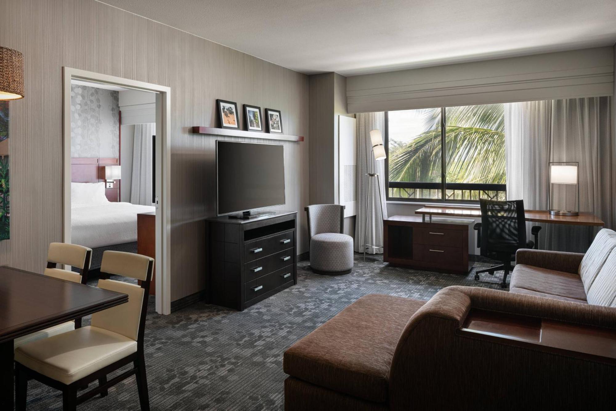 Courtyard By Marriott Maui Kahului Airport Hotel Bagian luar foto