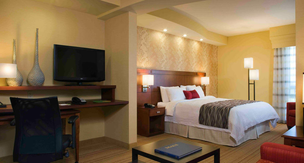 Courtyard By Marriott Maui Kahului Airport Hotel Bagian luar foto
