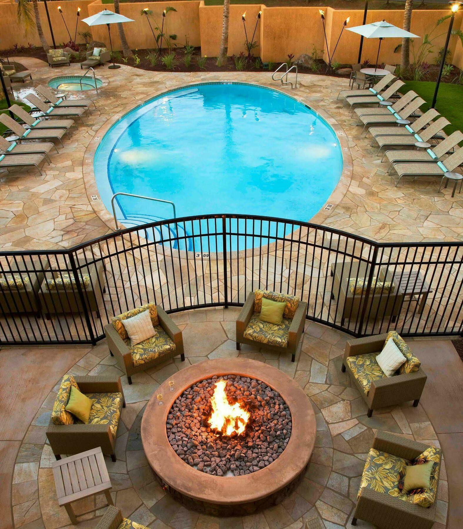Courtyard By Marriott Maui Kahului Airport Hotel Bagian luar foto